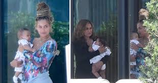 #rip me #beyonce #beyonce pregnance #beyonce twins #donald trump #trump's america #trump's cabinet. Beyonce Is Wiping The Internet Of Leaked Pictures Of The Twins