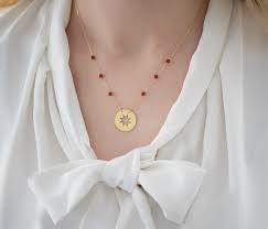 Every brand possesses qualities that make them unique, exhibiting their own version of style and prestige. Introducing Lynor Jewelry By Edward Kandaleft