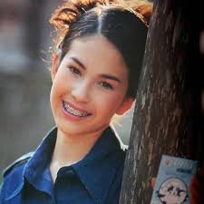 20 มกราคม 2526 ประวัติครอบครัว : à¹à¸ à¸ªà¸²à¸§à¸ à¸à¹à¸«à¸¥ à¸ à¸à¸­à¸¥à¸¥ à¸² à¹à¸à¹à¸¥à¸­à¸£ à¹à¸à¸ªà¸ à¸ à¸²à¸à¸§ à¸¢à¹à¸ª à¸ªà¸¡ à¸¢à¹à¸ à¸²à¸§à¸à¸à¸²à¸£à¹à¸«à¸¡ à¹