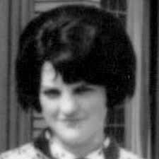 Dorothee VANDENBUSSCHE, 75 ans (NIMES, PARIS)