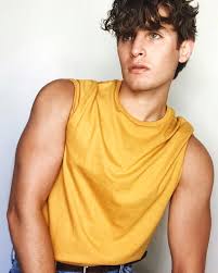 ADAM SANTA CRUZ (@adamsantacruz) • Instagram photos and videos