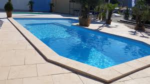 Piscine Prestige Playa Alliance Piscines Avec Plage Immergee Foire De Marseille 2014 Magasin Et Installation De Piscines Coque Polyester Toulon Var 83 Alliance Piscines Toulon