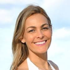 Angie Hough's Instagram, Twitter & Facebook