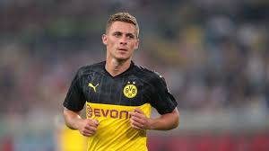 I'm thankful for the five great years and very fond memories i had at. Rippenverletzung Bvb Wochenlang Ohne Hazard Fussball News Sky Sport