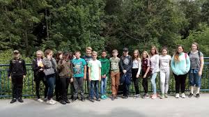 For example, they may start shooting from a distance, launch an rpg, etc., in the same way that an increase in personal firearms in the home increase the danger and risk of death and injury. Sophie Scholl Gesamtschule Hamm Wp Kurs 7 Plastic Pirates
