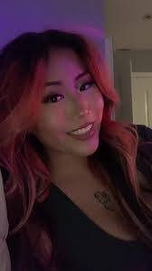 Holly Brammer's Instagram, Twitter & Facebook