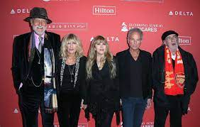 Fleetwood mac has always been about an amazing collection of songs that are performed with a unique blend of talents. Mick Fleetwood Wants A Fleetwood Mac Reunion With Everyone Who S Ever Played In The Band