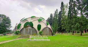 Taman tematik ini tepat berada di pintu masuk kebun raya batam (krb) di nongsa. Harga Tiket Masuk Kebun Raya Bogor Terbaru 2021 Suara Bogor
