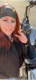 Everyone loves biker chicks! 🐥