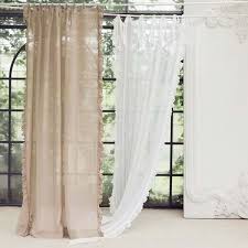 Può capitare di innamorarsi di una tenda al primo sguardo e di comprarla senza sapere in anticipo dove sistemarla. Arredare Con Le Tende