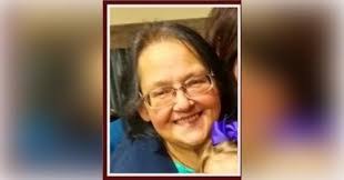 Lorraine Steen's Instagram, Twitter & Facebook