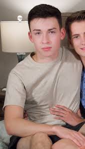 Devin Holt – Famous Gay Porn Stars