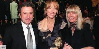 Jun 17, 2021 · dans le dernier numéro de gala paru le jeudi 17 juin 2021, frédéric zeitoun explique comment son épouse sabrina est son premier avis sur ses créations musicales, qu'on retrouve dans le. Michel Drucker Opere Du Coeur Sa Femme Dany Saval Et Sa Fille Stefanie Ont Eu Peur De Le Perdre