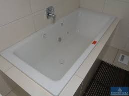 Bei unserer großen auswahl an farben, formen und abmessungen ist garantiert das richtige produkt für ihr traumbad dabei. Emaille Badewanne Kaldewei M Beleuchtung Proventura Online Auktion