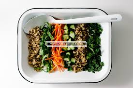 Vietnamese Quinoa Salad Recipe I Am A Food Blog Rezept Quinoa Salat Quinoa Salat Rezepte Lebensmittel Essen