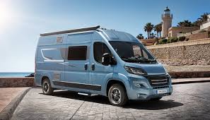 Der carabus/caratour 630 meg outlaw verbindet einen gasdichten laderaum mit einem vollwertigen wohnkonzept. Kastenwagen Campervan Mit Bad Caravaning Info De