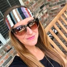 Lauren Renshaw (@LaRenRen)