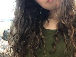 Each strand usually has a zig zag pattern. Irregular Curl Patterns Is There A Way To Make The Top Layer Of My Hair As Curly As The Underneath Portion Confused Curlyhair