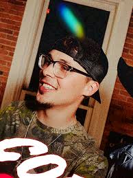 Chase Matthew convida Fernando e Sorocaba para a inédita 'Cold Blooded'