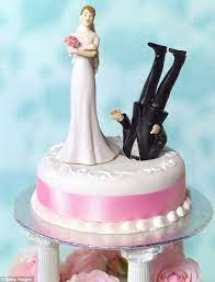 How To Survive The Nine Very Tricky Stages Of Marriage Funny Wedding Cakes Funny Cake Toppers Wedding Cake Toppers Unique