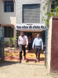 बीडच्या भूमापन कार्यालयाची झाडाझडती घ्या – एस.एम.युसूफ़, रमेश गंगाधरेउपजिल्हाधिकारी दर्जाच्या अधिकार्‍याची नेमणूक करून तक्रार निवारण कक्ष स्थापन करा