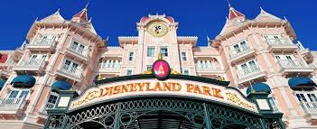 Disneyland paris, originally called eurodisney, is located in the suburbs to the east of paris. Disneyland Park Disneyland Paris Bons Plans