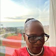 Robin Ayers was family. She brought excellence to every interaction as an  incredible journalist, mother, wife, sister, and friend. Sending our  deepest condolences to those who were fortunate enough to know her.