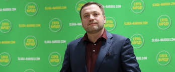 Монастирський заявив, що є членом команди президента, подякував йому за довіру та коротко прозвітував про роботу правоохоронного комітету ради, який він очолює. Re Jxuzd6i3gwm