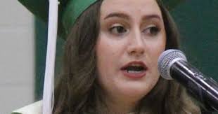 Seniors earn diplomas