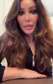 Отвечаю на вопрос, кто я и чем занимаюсь! Я Ведьма 🧚‍♀️ . Для многих слово  «ведьма» звучит угрожающе. Но это лишь для тех, кто не знает., Я ведьма,  которая всегда добивается своей цели. Для артистов и ...