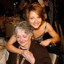 Jodie Foster I Wasn T Very Good At Playing The Girlfriend Jodie Foster The Guardian