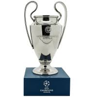 The tournament, then called the european cup, began in 1955/56 with 16 sides taking part. Uefa Champions League Pokal Auf Podest Hier Kaufen Und Bestellen