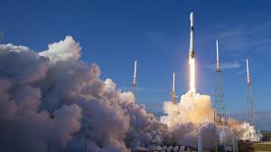 Spacex designs, manufactures and launches advanced rockets and spacecraft. Spacex Und Space Adventures Fernreise Extrem Urlaub Im All Ab 2022 Zdfheute