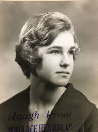 Deidre Lay's Instagram, Twitter & Facebook