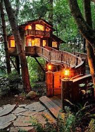 Une Cabane Dans Les Arbres Luxe Nature Et Chic Archzine Fr Modeles De Maison De L Arbre Belles Cabanes Et Maison Dans Les Arbres