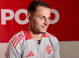 Bruno Gomes volta ao Inter motivado e carrega sonho da Seleção