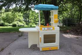 little tikes play kitchen make over for