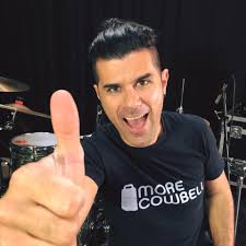 Il sound dei Pooh non sarà mai più lo stesso, con qualsiasi batterista al  posto di Stefano D'Orazio. Parola di @mer.phil Che ne pensi? 🤔  #suonarelabatteria #batterista #pooh #batteristiitaliani