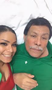 Emocionada y feliz de verte amiga, tener nuestra posada, desayuno y platica  agusto de 2, te quiero mucho amistad de más de 27 años, te deseo lo mejor  para ti y para