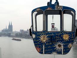 Tolle aussicht über köln für wenig geld. Kolner Seilbahn Gondeln Schweben Anderthalb Jahre Nach Unfall Wieder Uber Den Rhein Nrw
