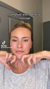 Laura Lowther (lauralowther90)