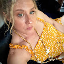 Raven Hollenhorst updated her profile...