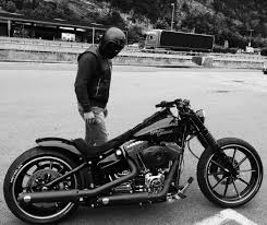 The breakout model is inspired by the classic gasser drag cars of the '50s and '60s. Harley Davidson Breakout Custom Harley Davidson Motorrader Harley Davidson Knucklehead Harley Davidson Fatboy