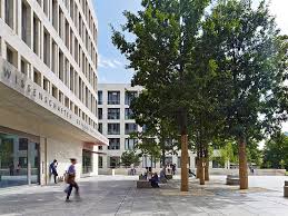 Jul 02, 2021 · bereits im april konnte nach nur einem jahr bauzeit das richtfest für das neue studierendenwohnheim mit international house auf dem naturwissenschaftlichen unicampus riedberg in frankfurt am main. Vogt University Campus Westend Frankfurt