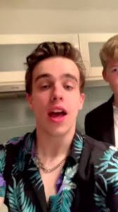 @TheWhiteLakes's video Tweet