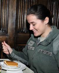 Летчик ВВС США 1-го класса Джесси Макколл, 100-й