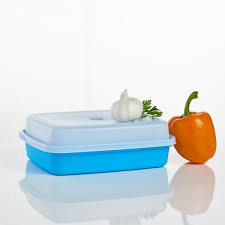 Jr Season Serve Container Add Some Season To Your Holiday Feast Ideal For Smaller Portions Place Meat Holiday Feast Tupperware Salt Water Taffy