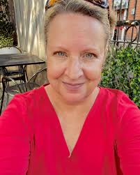 Enough said….. lovely pint in my home bar, no boobs needed to enjoy the  black stuff.