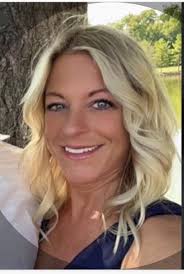 I am looking for an experienced, talented hair stylist that is exceptional  at working with dimensional, vivid blonding. I am tired of paying $160-$200  to have my hair done and just to