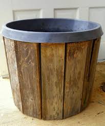 100 Idees De Cache Pot Pas Cher A Fabriquer Soi Meme Planteurs De Bois Pots De Fleurs En Plastique Gros Pot De Fleur
